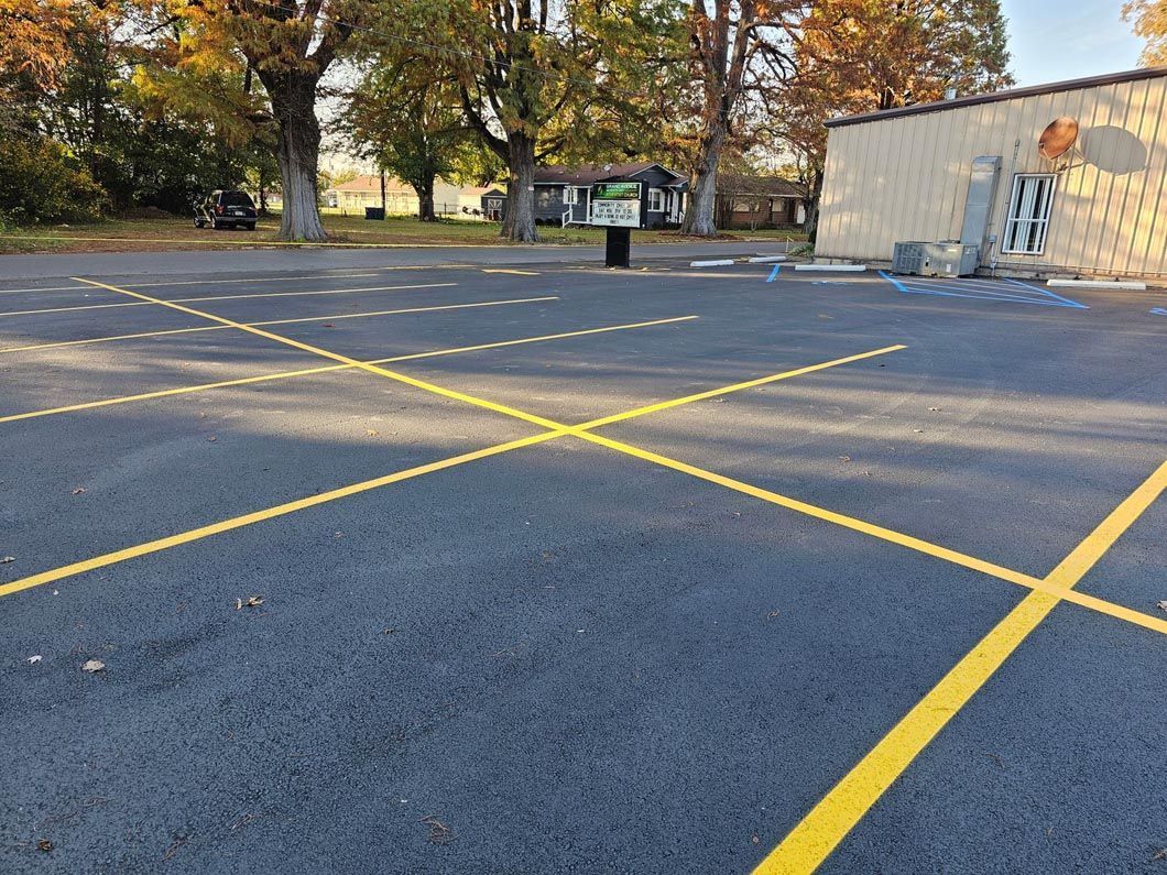 Long-Lasting Solutions: Best Parking Lot Paint for Mississippi Heat