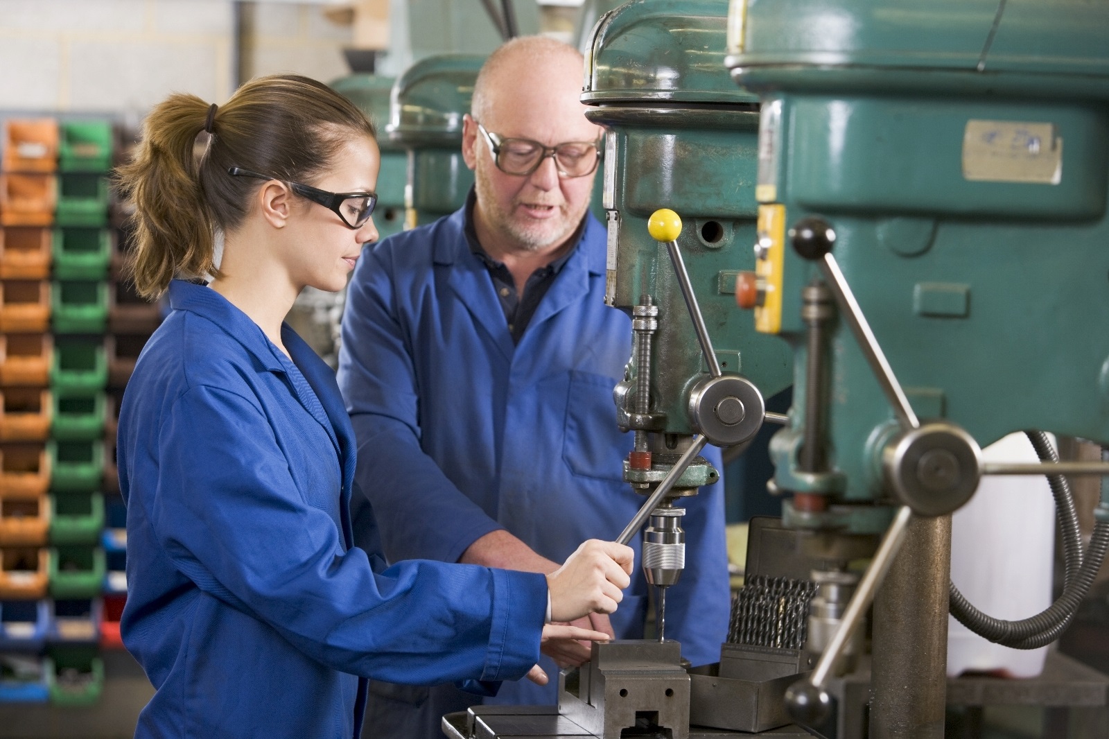 Apprenticeships UK vs University: What Students Should Consider