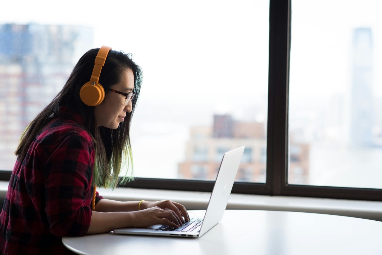 Secure Messaging Applications That Don’t Require Registration