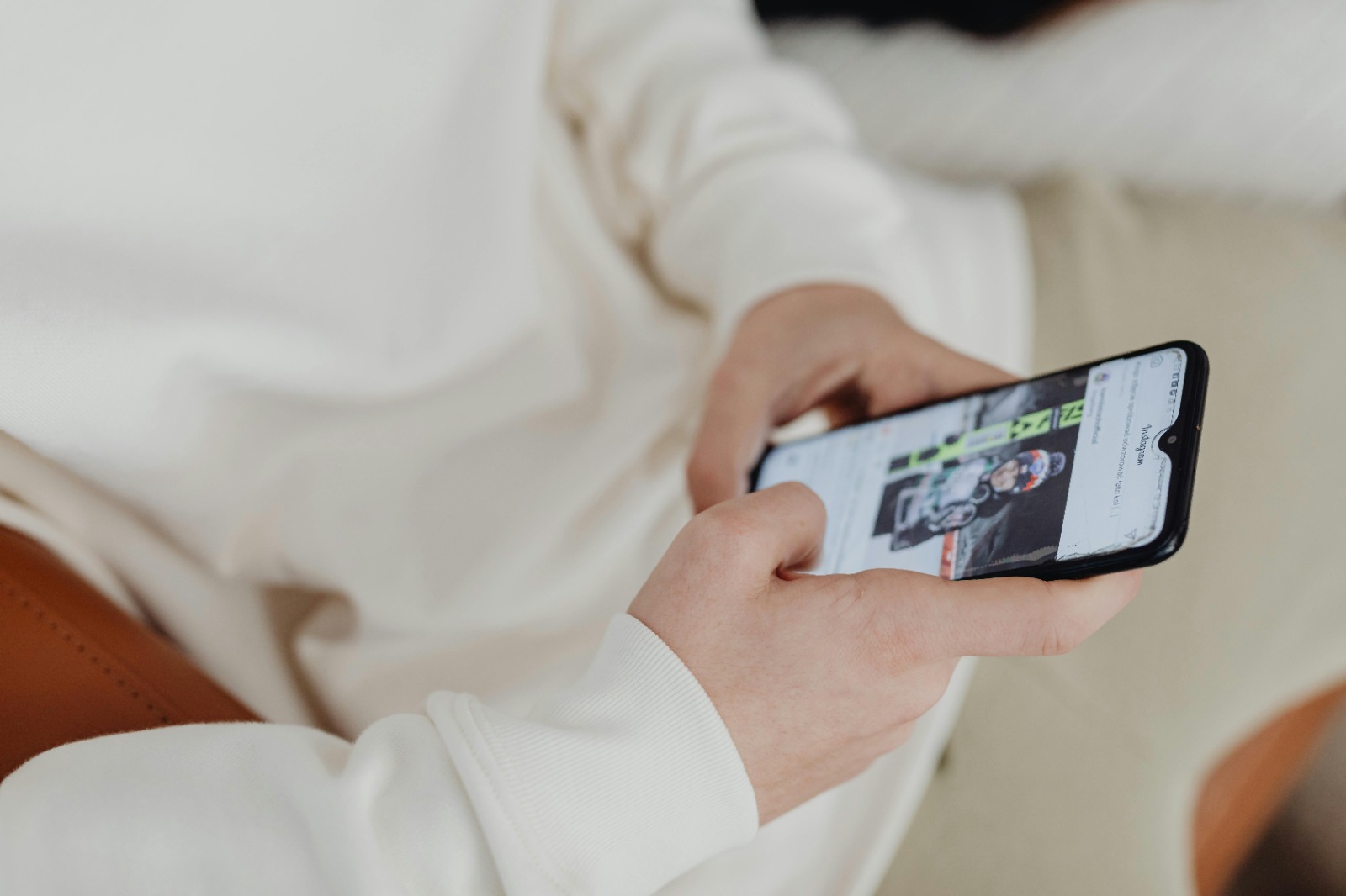 Ayurveda Mobile App with Video Lessons and Health Tips