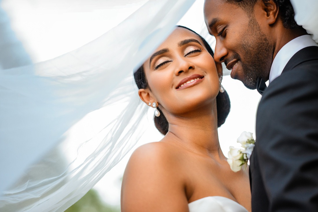 Wedding Photographer Capturing Every Meaningful Moment