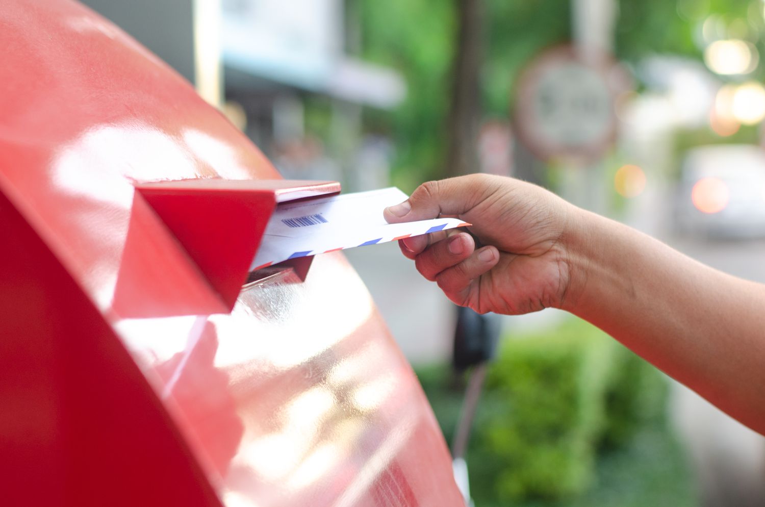 Why Every Brand Needs a Reliable direct mail company