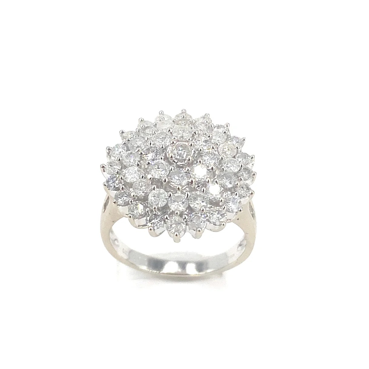 Engagement ring Buying Tips for First-Time Shoppers