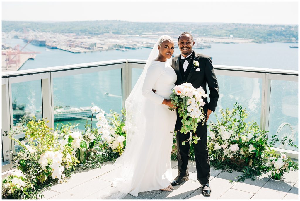 Luxury-Rooftop-Wedding_Downtown-Seattle_Captured-by-Candace-Photography_0074-1-1024x687